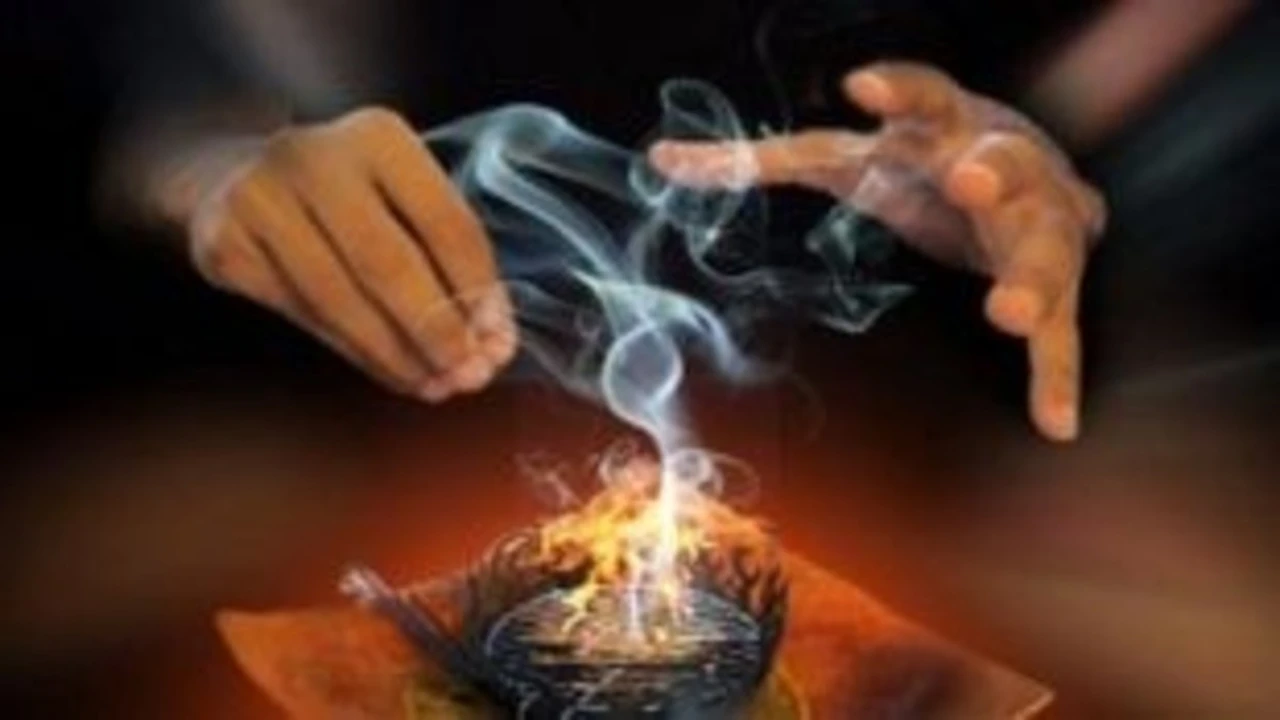 سرقة هاتف من عراف تايلاندي ليؤكد تنبؤه بسوء حظ عميلته